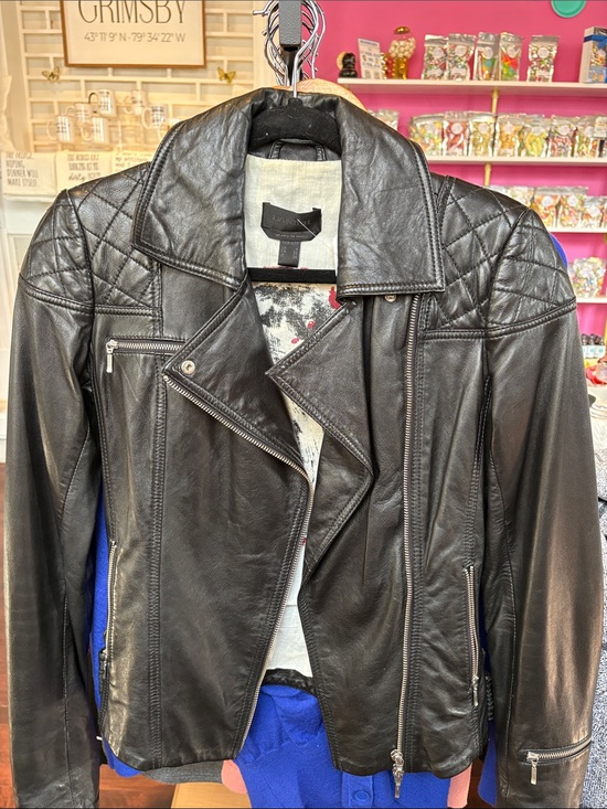 Danier Jackets & Blazers - Danier Black Quilted Shoulder Leather Moto Jacket